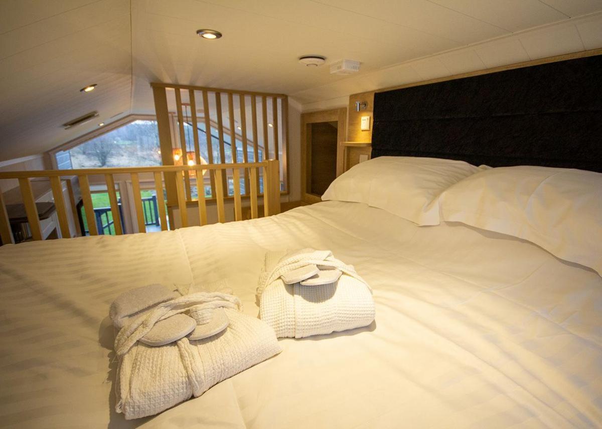 Westlands Country Park Hotell Annan Eksteriør bilde