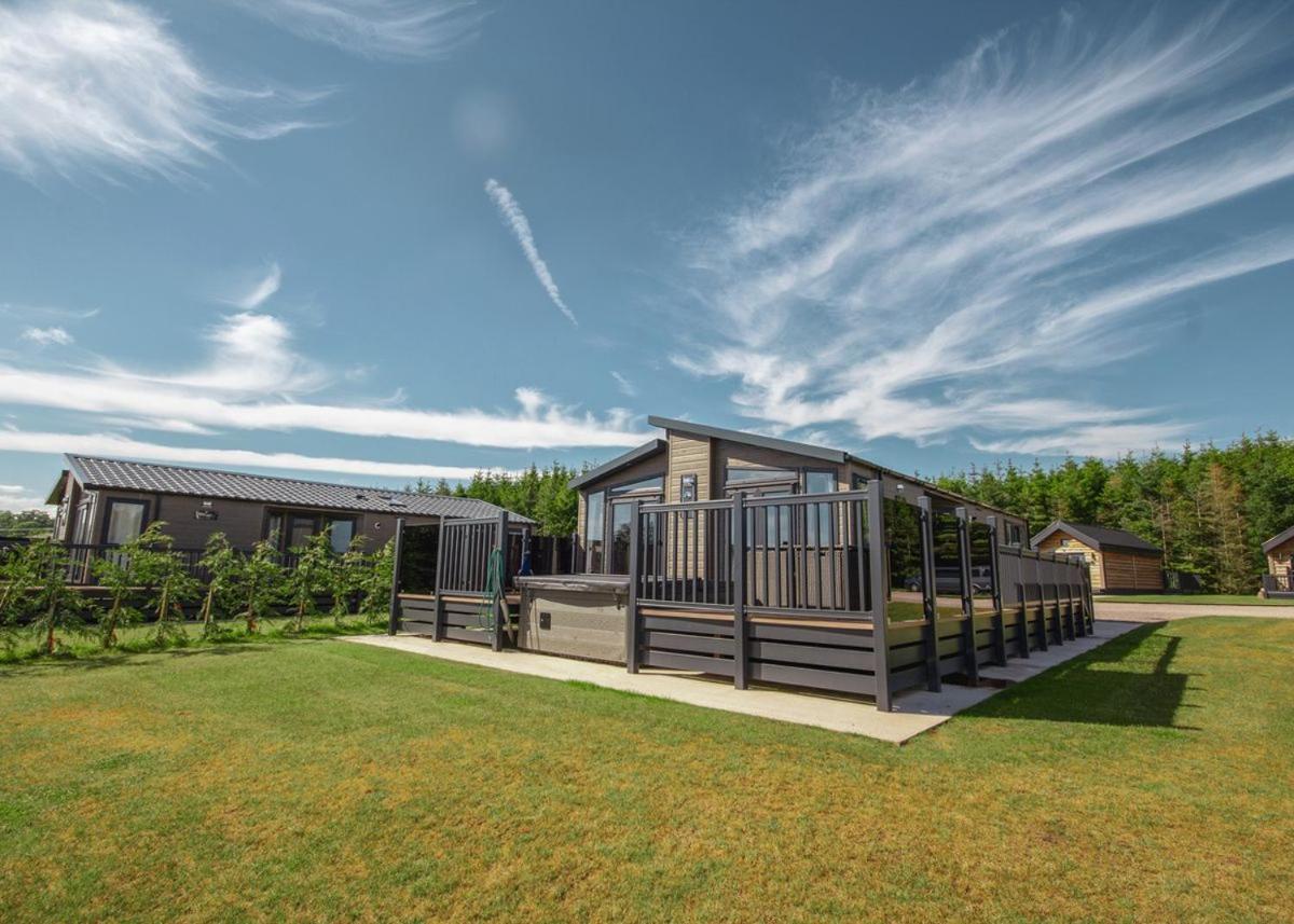 Westlands Country Park Hotell Annan Eksteriør bilde